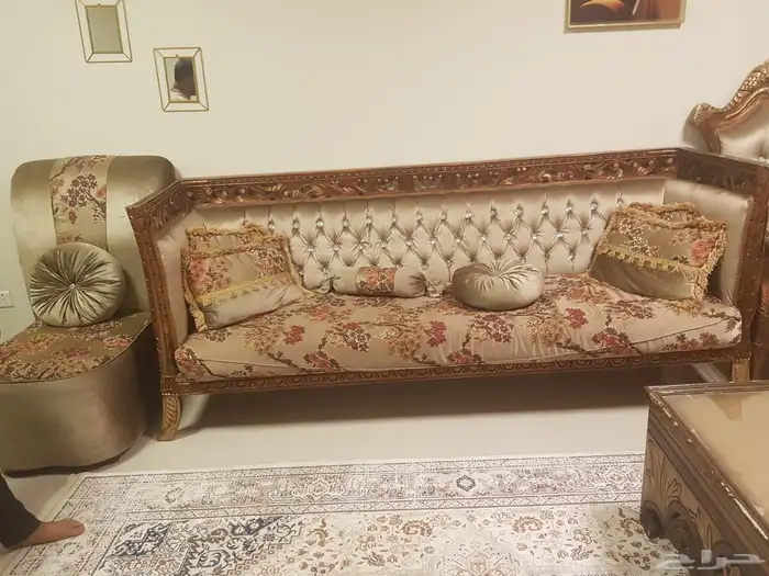 كنب كلاسيكي للبيع 1