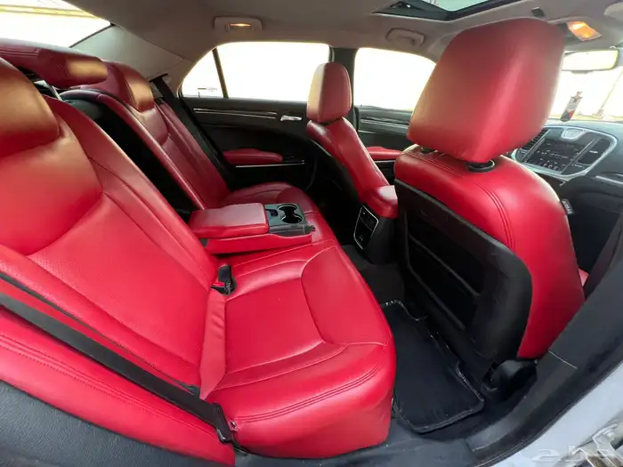 كرايزلر C300 2016 (بحالة ممتازة) 14
