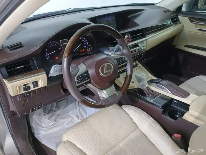 لكزس ES350 2017 نص فل 12