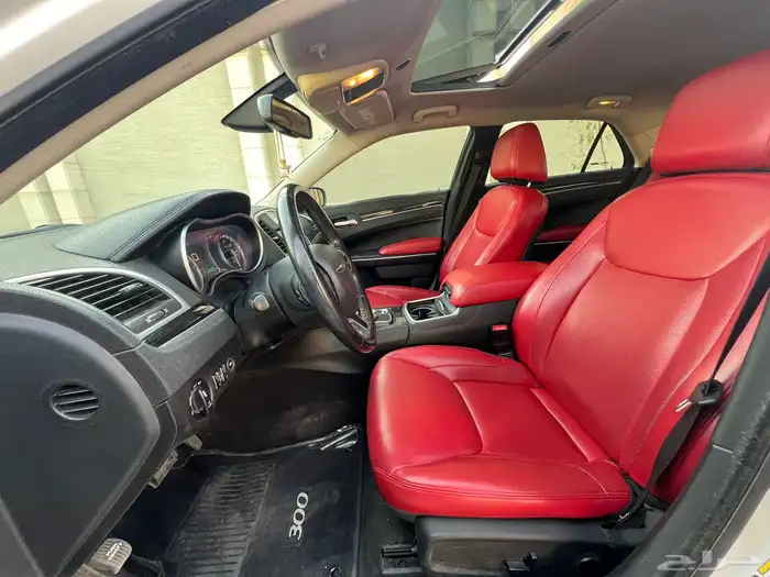 كرايزلر C300 2016 (بحالة ممتازة) 11