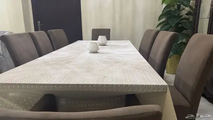 دولاب وطاولة طعام 1