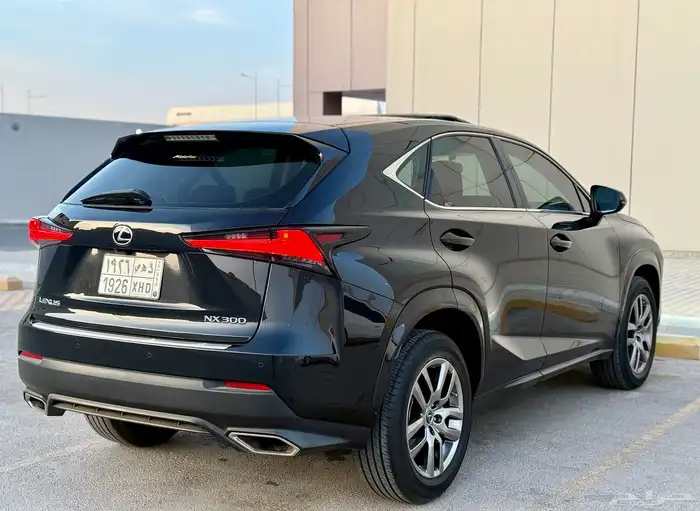 لكزس NX300 موديل 2021 نظيف جدا 2