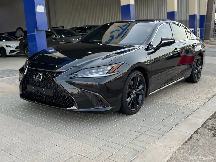 لكزس ES350 2023 FF عداد 34 الف قمه فالنظافه 0