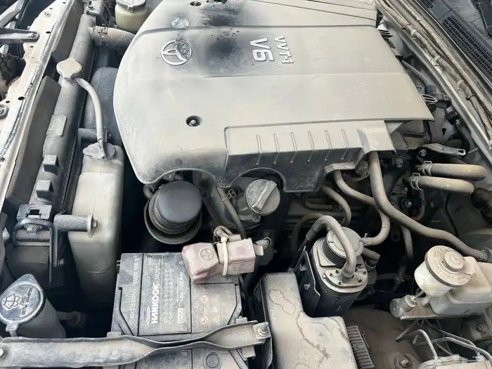 للبيع فورتشنر vx1ستة سلندر 15