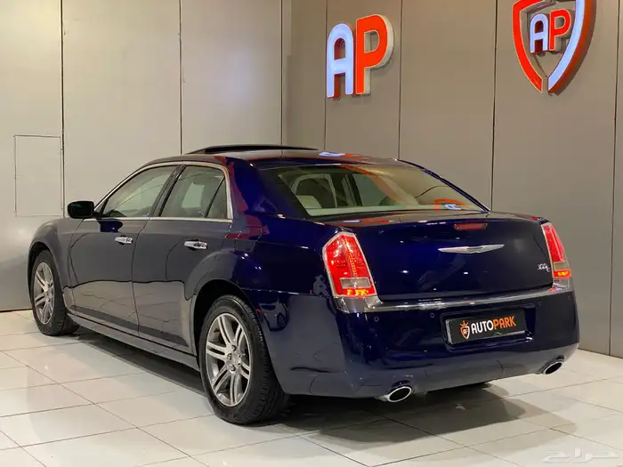 كرايزلر C300 V6 2014 ( فل كامل ) بحالة نظيفة 6