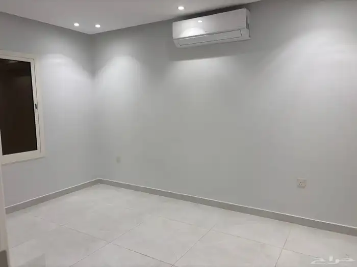 فيلا للإيجار حي الشعلة 7