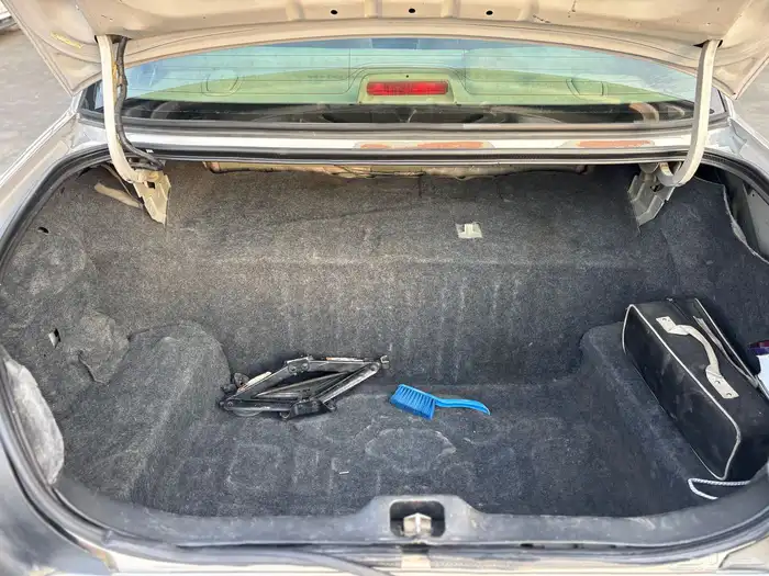 فورد كراون فكتوريا 2011 17