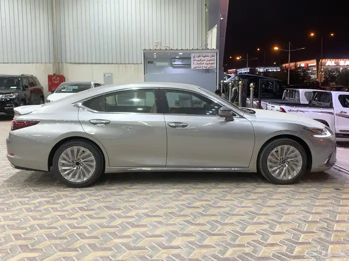 لكزس ES350 CC بريمي 2025 3