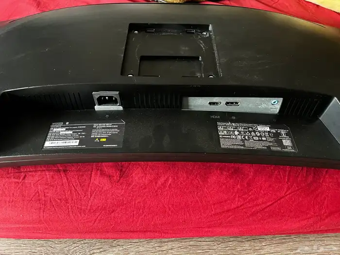 شاشة قيمنق 144Hz الترا وايد من شركة لونوفو 1440P حجم 34 1