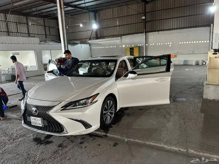 لكزس ES350 CA موديل 2019 14