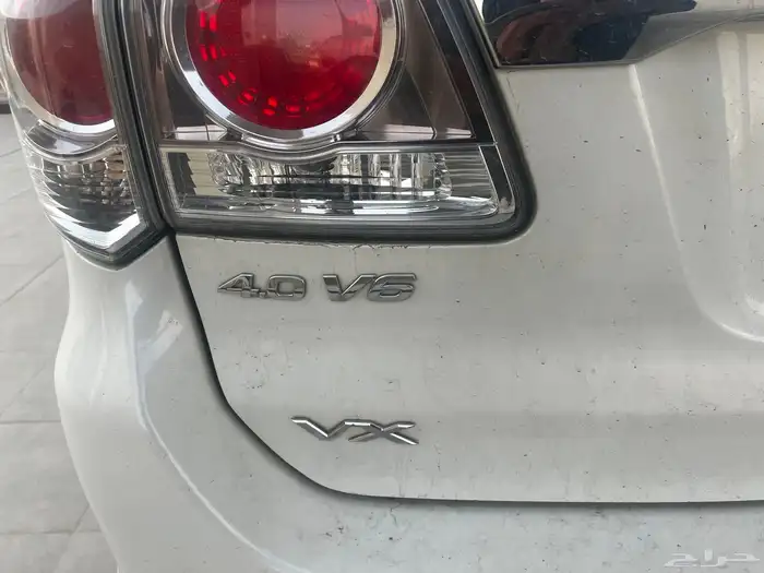 للبيع فورتشنر vx1ستة سلندر 3