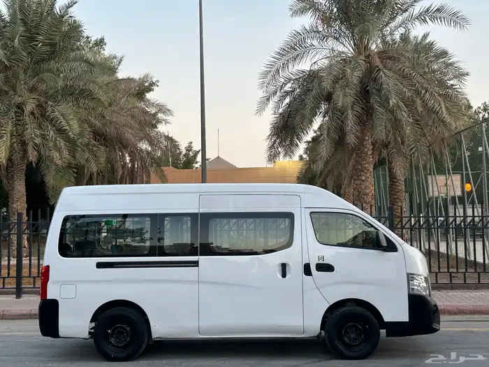 نيسان باص ركاب موديل 2019 سعودي قير عادي ديزل 3