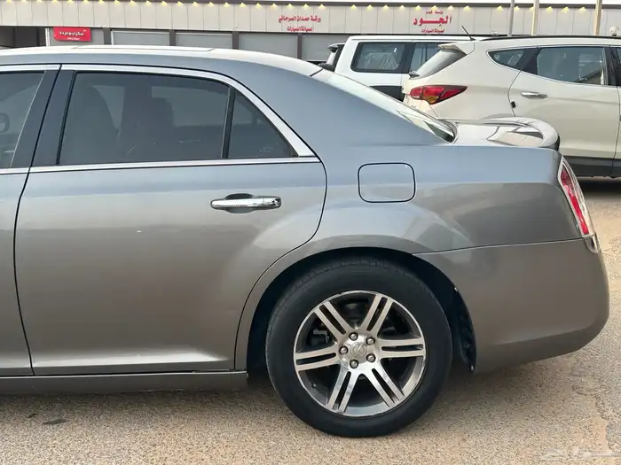 كرايزلر 2012 بنزين C300 4