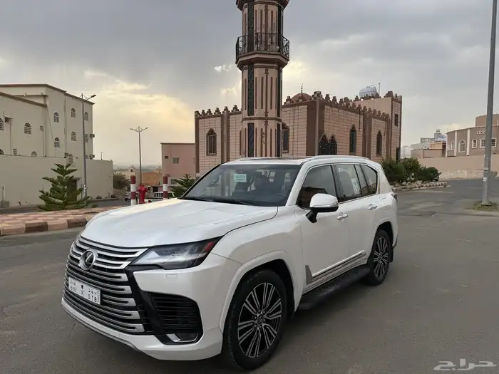 لكزس LX600 2024 فل كامل عداد 84 الف وكالة شرط 2