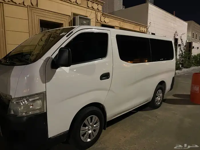 باصات 15 و 30 راكب وفانات للإيجار 13