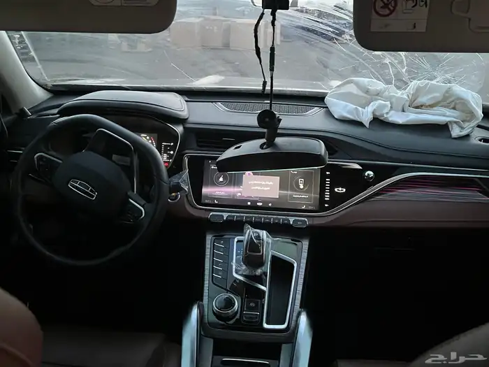 جيب جيلي ازكارا 2023 مصدوم قطع غيار 4