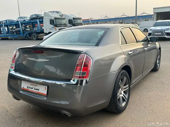 كرايزلر 2012 بنزين C300 11