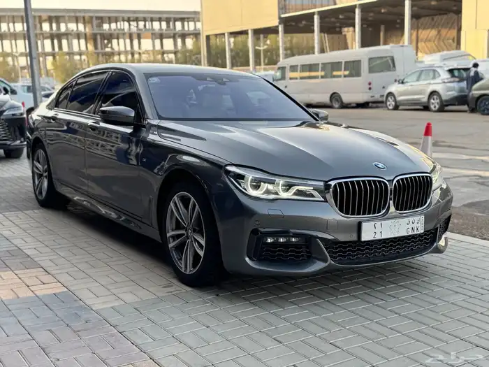 بي ام دبليو 740li 2016 KIT M فل اوبشن 1