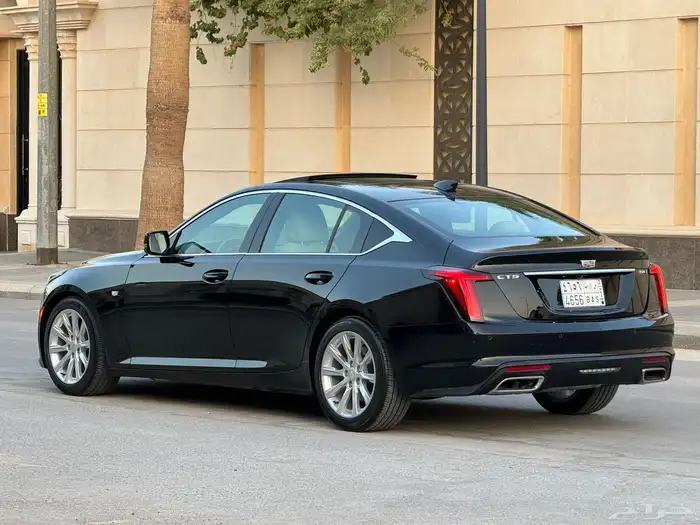 كاديلاك CT5 موديل 2022 ممشى 29 الف تحت ضمان وصيانة مجانية 10