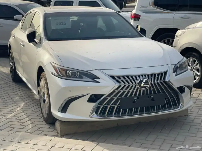 لكزس ES 350. بريمي. 2025 CA. مطور بالكاش والاقصاد 3
