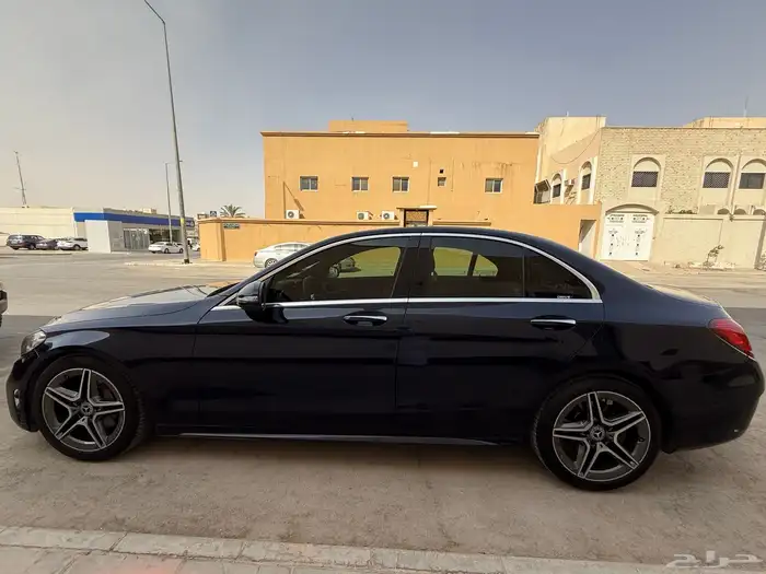 مرسيدس 2020 - C200 AMG KIT استخدام شخصي من باب الوكالة 10