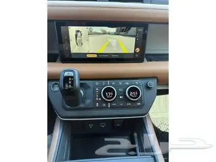 2024 Land Rover Defender 110 P400 X-Dynamic SE 10