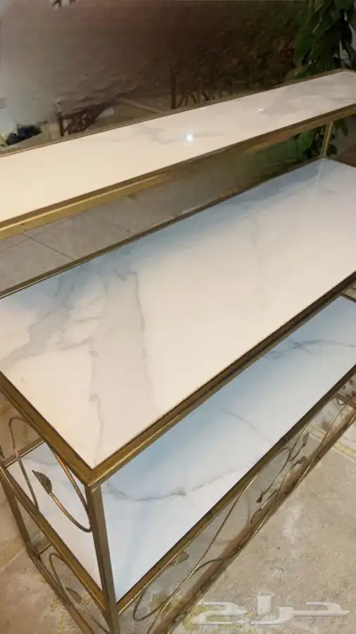 طاوله ثلاث طبقات من الرخام 1