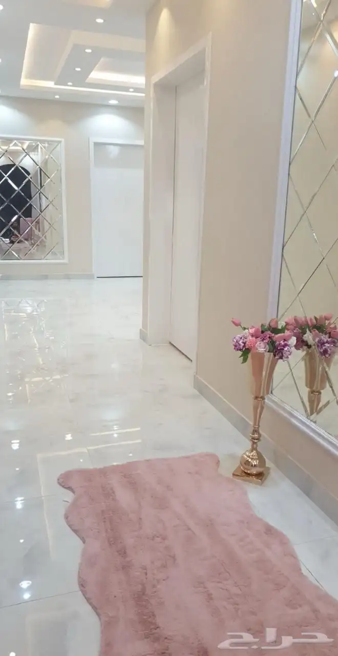 دور وثلاث شقق 1
