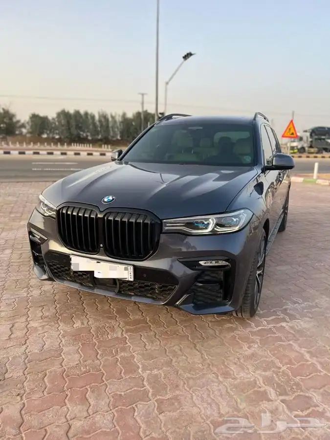 BMW 2019 X7 50i kitm individual 2