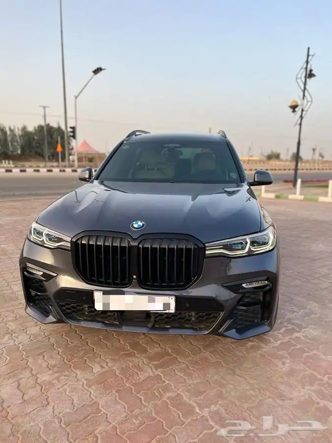 BMW 2019 X7 50i kitm individual 13