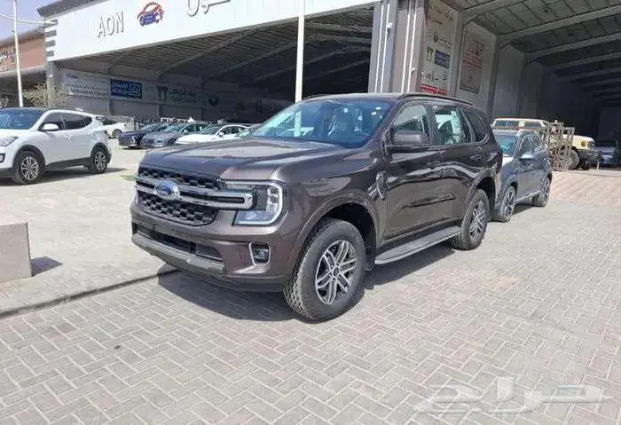 فورد ايفريست XLT نص فل 2024 بنزين 19