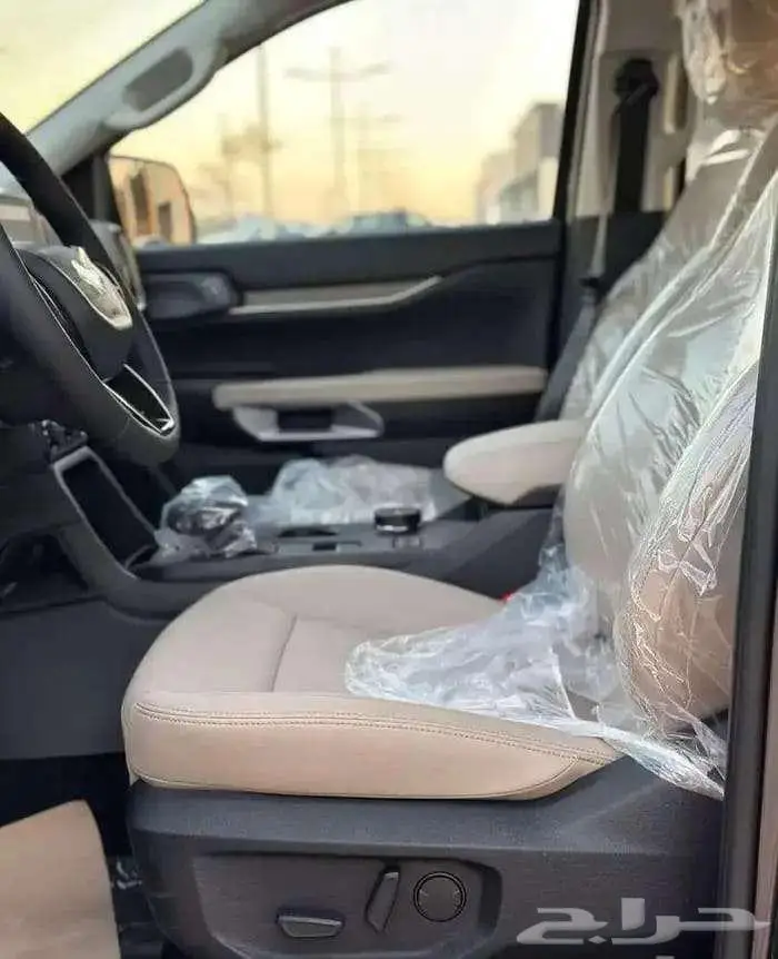 فورد ايفريست XLT نص فل 2024 بنزين 9