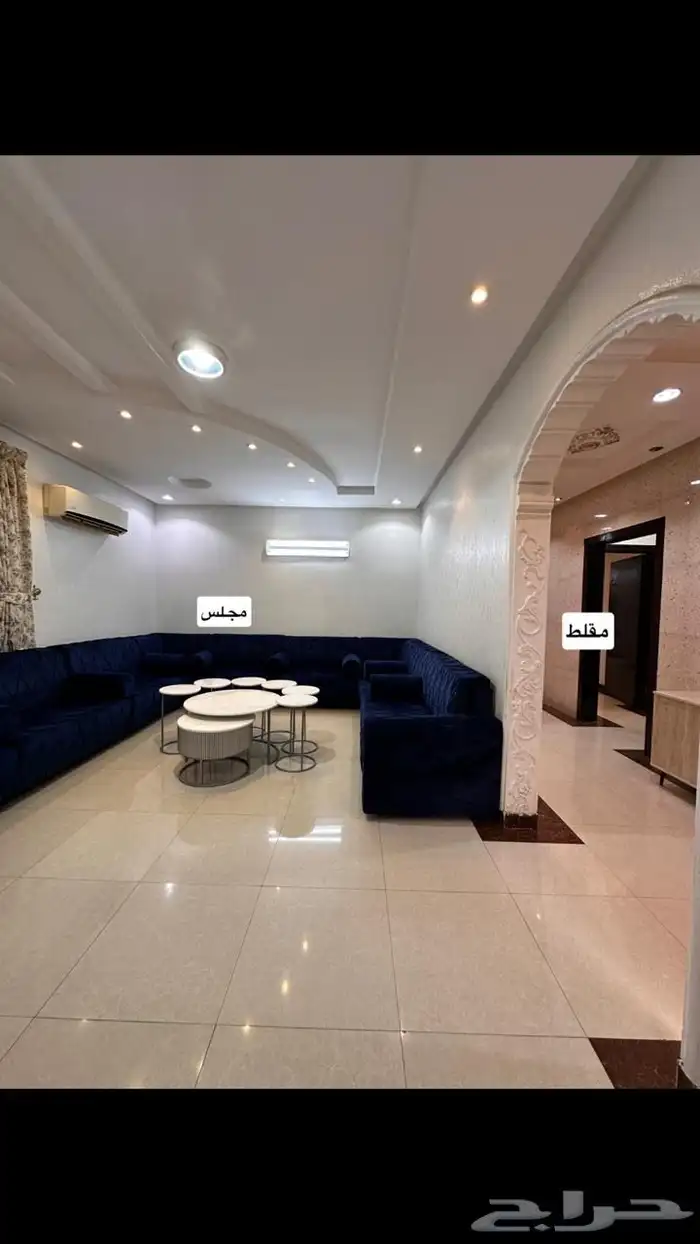 فيلا مع 3 شقق للبيع 16