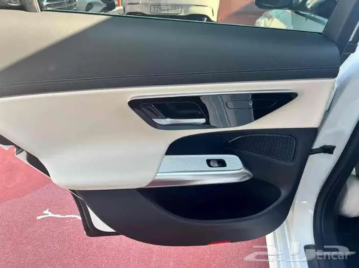 مرسيدس E200 2024 فل كامل بانوراما 10