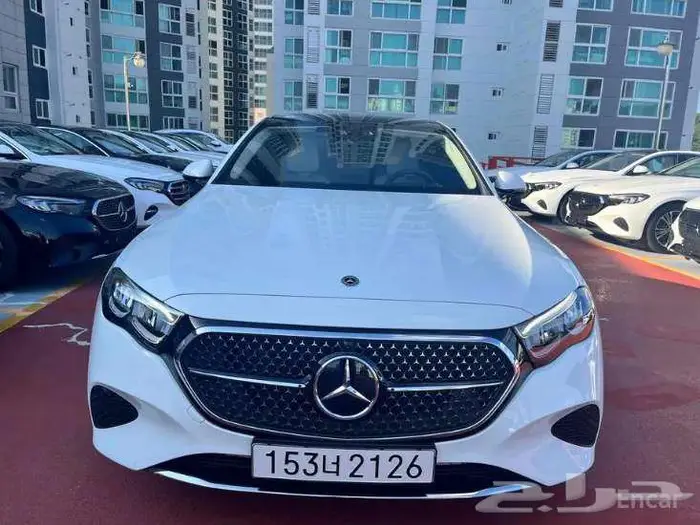 مرسيدس E200 2024 فل كامل بانوراما 0
