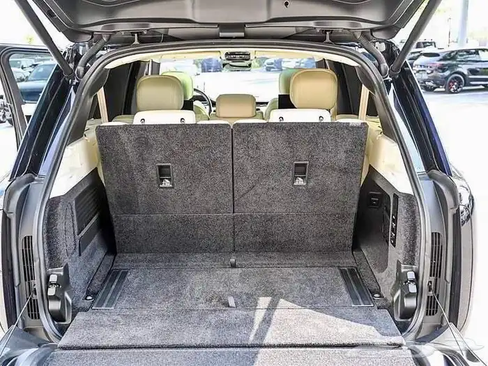 للبيع رانج روفر فوج فئه Auto - 2023 - سبعه ركاب  وارد كندا 1