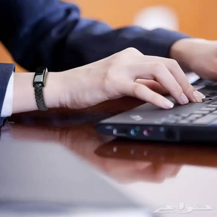 سوار معصم و كيبل USB-C - جلد 4