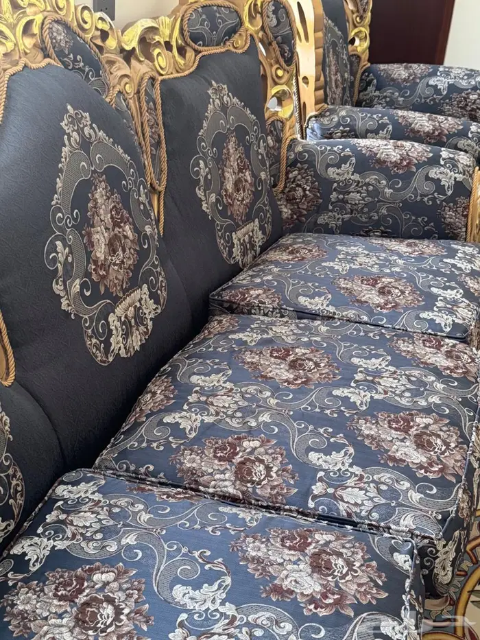 طقمين كنب ملكي 0