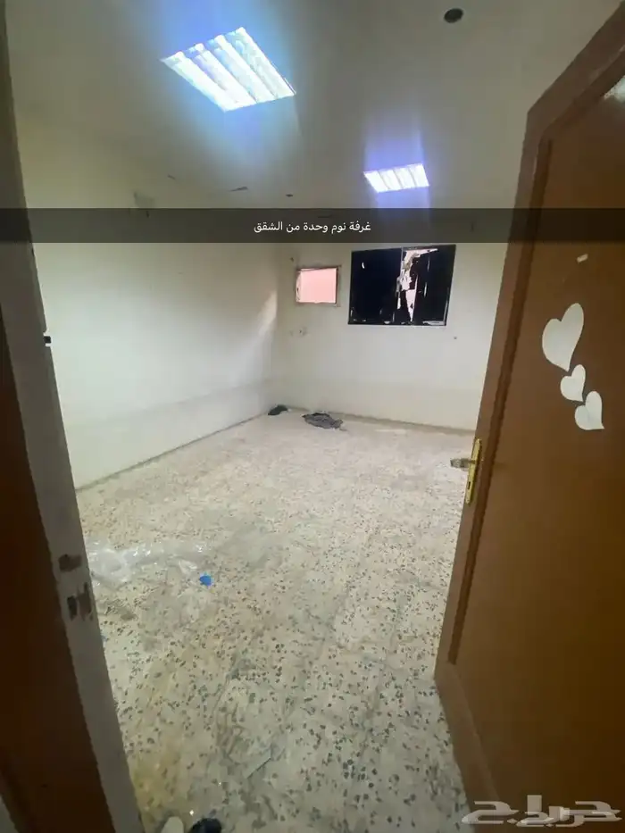للبيع فيلا دور ارضي وشقتين حي السويدي 9