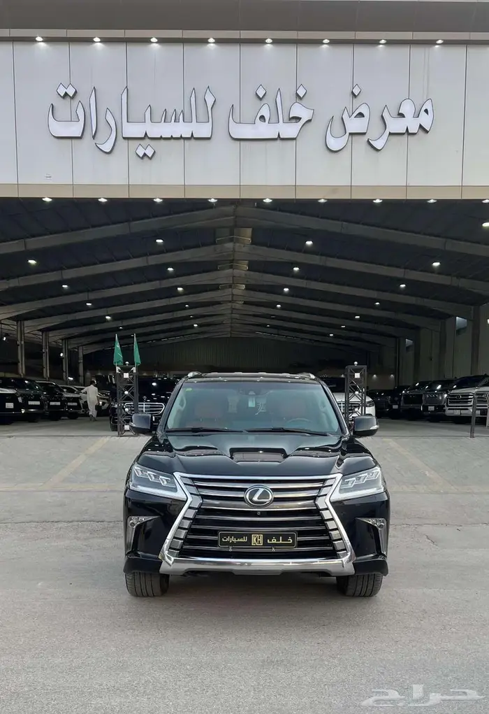 لكزس LX570 موديل 2016 - معرض خلف للسيارات 0