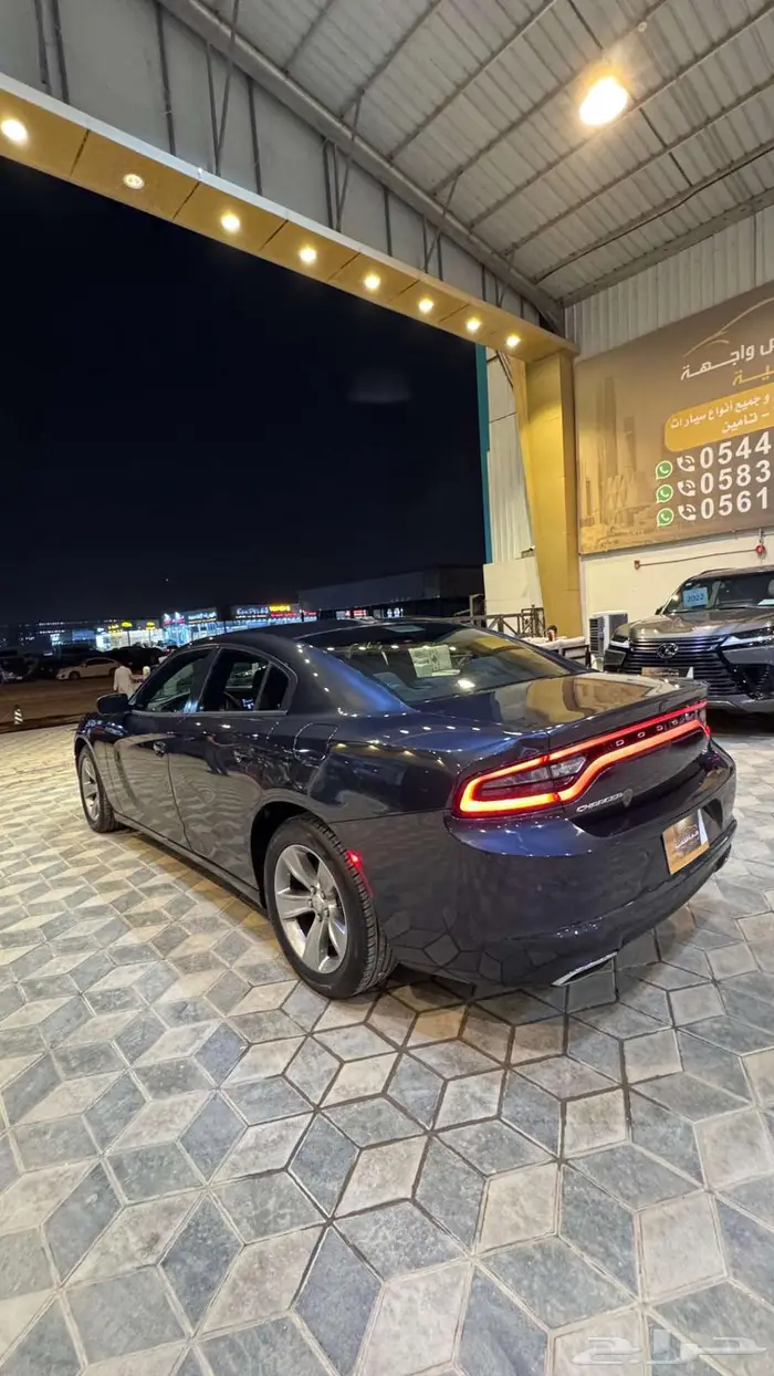 دودج تشارجر SXT 2018 فتحة سقف 3