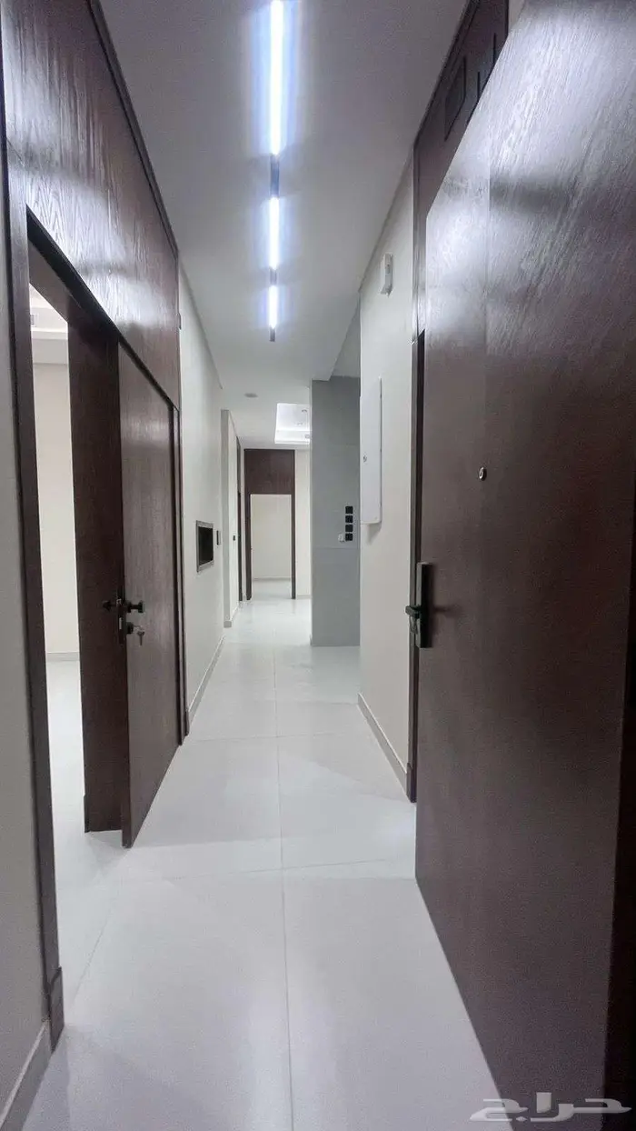 شقة داخلية 5غرف فندقية سمارت بالنهضة 23