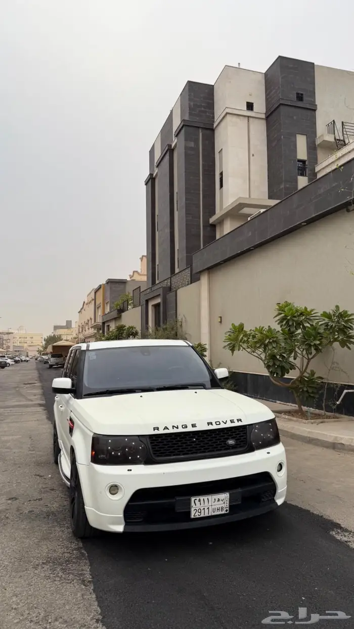 لاند روفر 11
