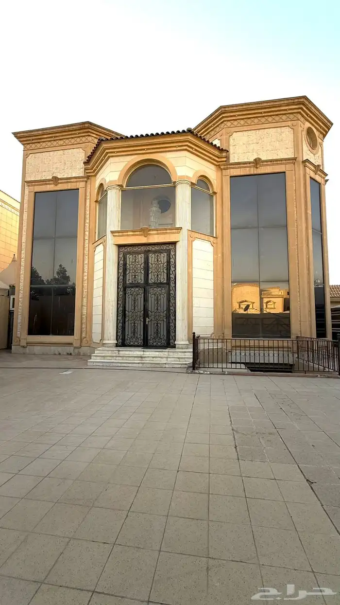 فيلا حي الحمراء مساحة 1225م 3