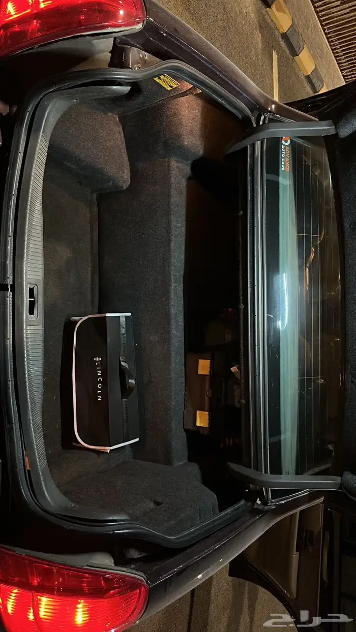 لينكون تاون كار 2006 executive L. (عنابي) 10