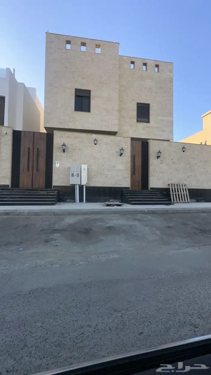 شقتين للايجار السنوي جديدة تشطيب فاخر شمال جدة 0