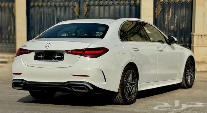 مرسيدس بنز C200 AMG Line 2025 - جديد اصفار 5