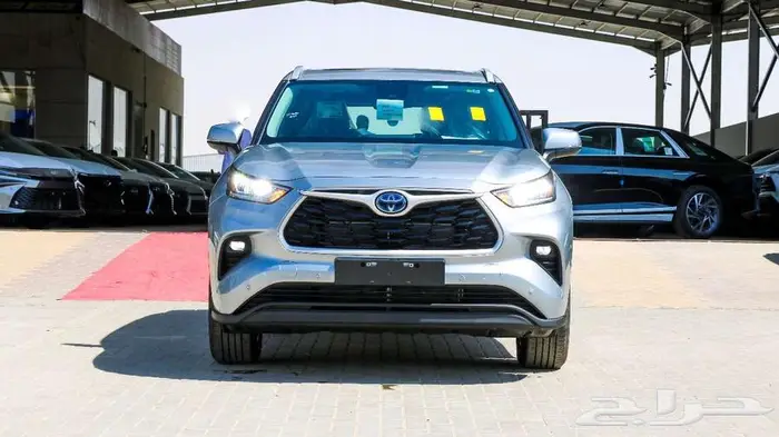 تويوتا هايلاندر 2025 بالنقد والتقسيط 8