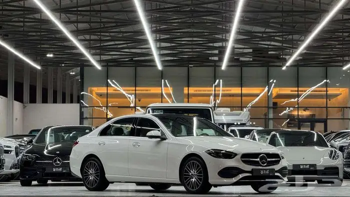 2025 مرسيدس سي200 MERCEDES C200 1