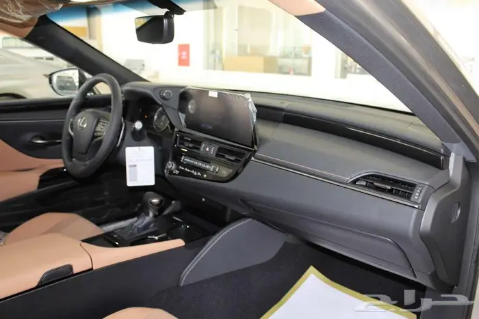 لكزس - ES 350 - CA - استندر - بريمي - 2025 23